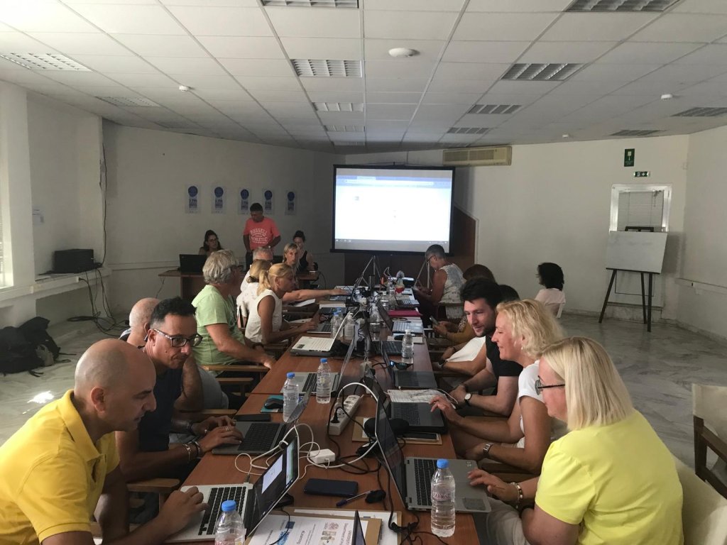 Course on Artificial Intelligence & Creativity in the Classroom in Crete